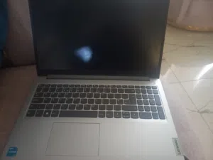 جهاز لاب توب للبيع بي الكرتونه