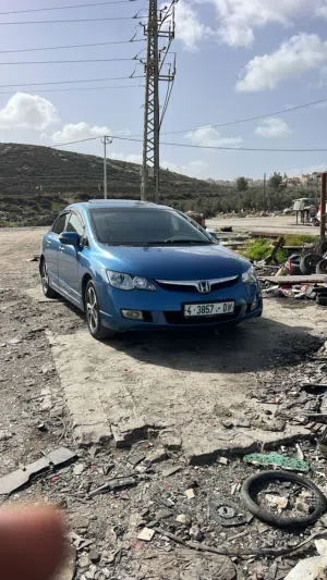 السياره عليها تحويله غاز جنط ماكنيزيوم فتحه سقف كشافات طبون الضواو تيربو ليد مسجل اندرويد 10 انش