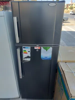 ثلاجة جنرال ديلوكس سلفر حجم 345 لتر مستخدمه بحاله ممتازه جدا