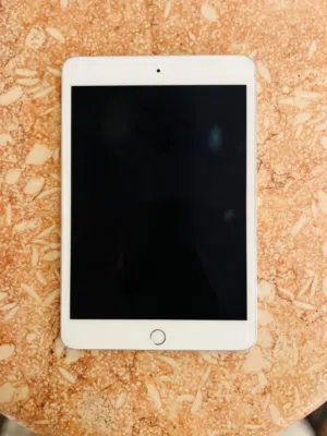 Apple iPad Mini 5 64 GB in Benghazi