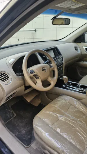 Used Nissan Pathfinder in Amman