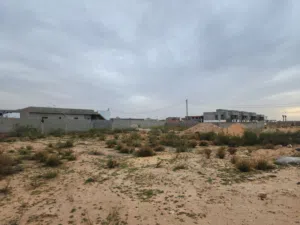 قطعة أرض للبيع  خله فرجان في بن عون  الموقع خلة الفرجان - بن عون (طرابلس  المساحة 500 متر مربع  واجه