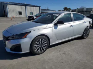 Used Nissan Altima in Muscat