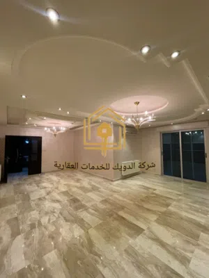 شقة مع روف منفصل - الرابية - 5نوم - 300م - قرب الخدمات العامة - موقع مميز