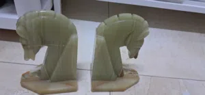 ماسكة كتب راقية