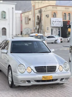 مرسدس E320