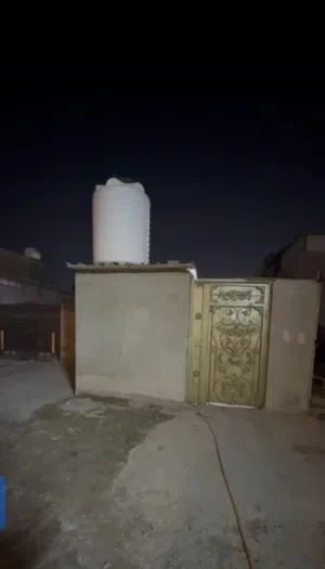سلام عليكم موجود بيت حواسم واقع حال في مدينه الصدر البيع شارع خدمي ضهر سوق الوحيلات مساحه فوك 100 مت