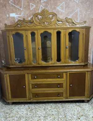 معرض للبيع نضيف