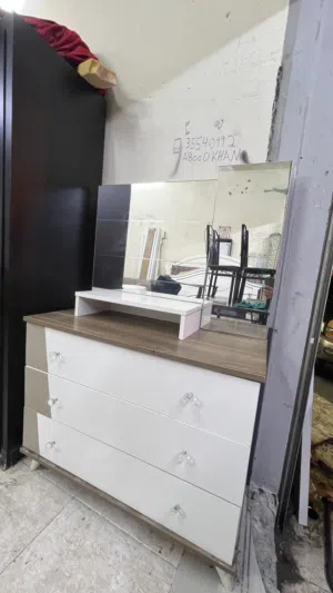 dressing table
