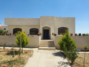 220-m2-3-bedrooms-townhouse-for-sale-in-madaba-madaba-center