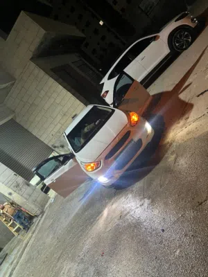 اكسنت 1،6 4 غيار بحالة الشركة  منفوضة بالكامل مش ناقصه برغي