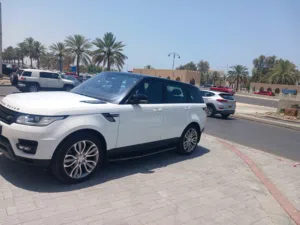 2016 Land Rover Range Rover Sport HSE for Sale - GCC GCC Specs SUV with Advanced Features