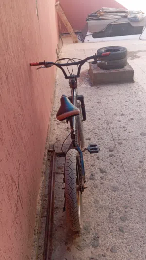 للبيع دراجة BMX مقاس 20