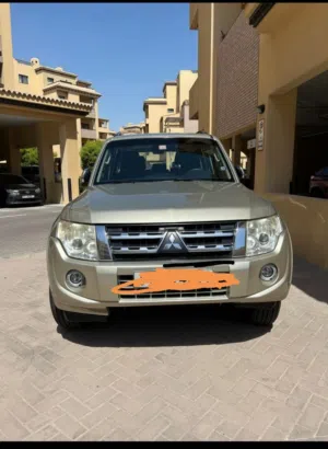 Mitsubishi Pajero, 2012, Gold Color, 3L