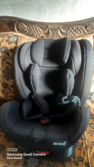 مقعد سيارة للاطفال