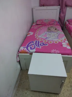 تخت مفرد مع كوميدينه  استعمال بصيط