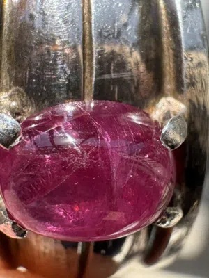 خاتم فضه عيار 925 تفصيل وصياغته يدويه بحجر  ياقوت طبيعي غير معالج 100٪