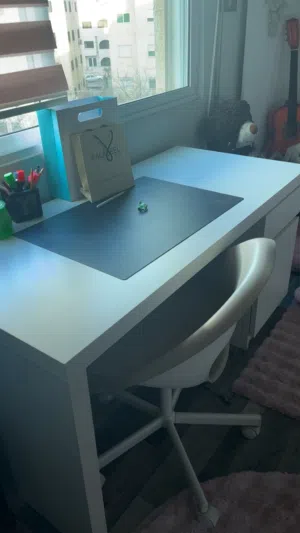 مكتب وكرسي آيكيا