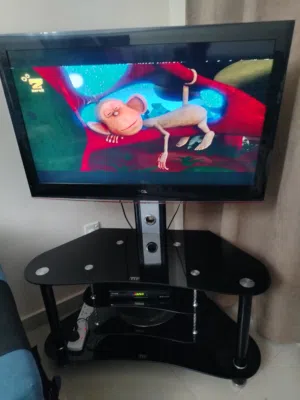 TV, Receiver Tv with Table