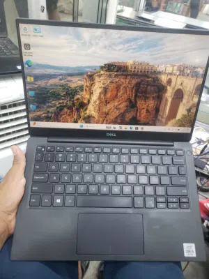 Laptop Dell xps 7390 i5, 10th gen with warranty