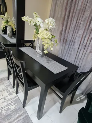 Extendable Dining Table +4 chairs +Bench IKEA