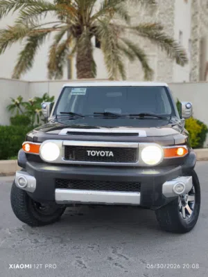Used Toyota FJ in Tripoli