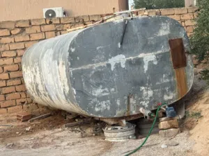 بوطي مياه يركب ع راس