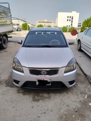 kia Rio silver