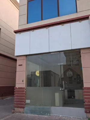 محل للإيجار على الواجهة من المالك مباشرة وبدون خلو او عمولة في منطقة أسواق القرين