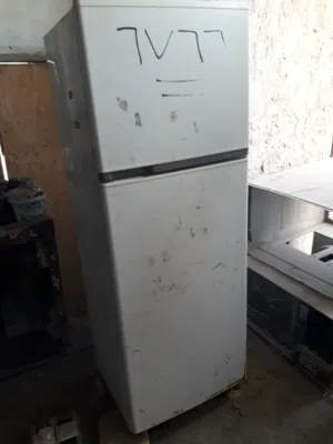 ثلاجه للبيع ياباني اصل كله على البلاد