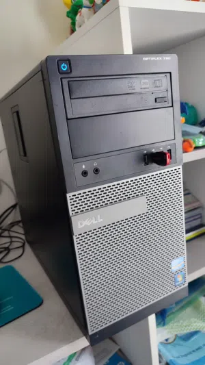 كمبيوتر مكتبي ديل Dell desktop computer
