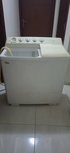 غسالة نظيفة clean washing machine