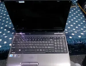 لابتوب توشيبا core i3