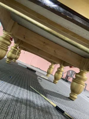 طاوله سنوكر بلدي تنجيد جديد طقم طابات جديد+طقم طابات إضافي+ فرش إضافي