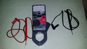 كلامب بينسة امبير افوميتر أصلي في حجم الكف 750 فولت صناعة يباني Japan أصلي مار