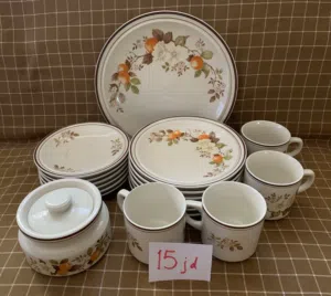 KITCHEN SETS, VASES, GLASSES, PLATES, TRAYS...