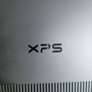 DELL XPS-13 9370 CORE i5 8GB RAM 512GB SSD 13 INCH SCREEN CORE i5 8350U 8th GENERATION  WINDOWS 11P