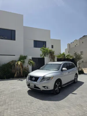 Used Nissan Pathfinder in Hawally