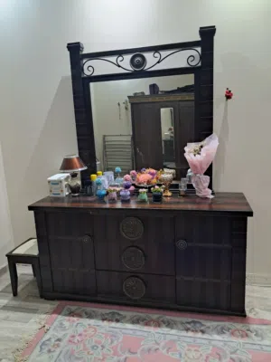 غرفة نوم كينج سايز للبيع