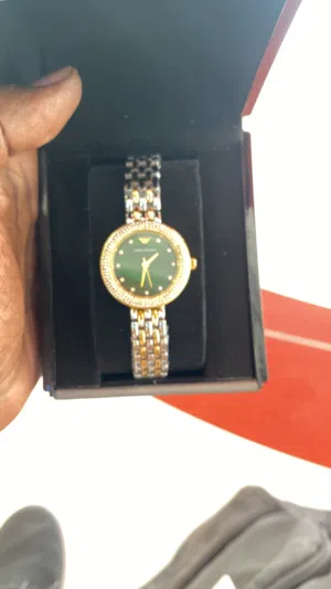 ساعة نسائية EMPORIO ARMANI