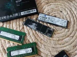 مجموعة تخازين للبيع كل حبة وسعرها داخل الاقتباس