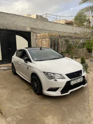 للبيع سيات ليون بحالة مميزة