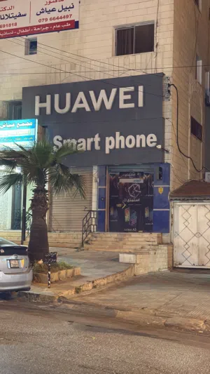 محل للبيع موقع مميز في جبل الزهور