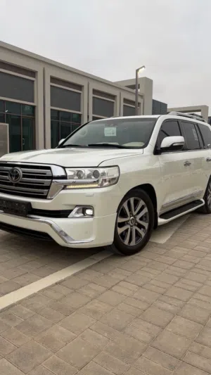 Used Toyota Land Cruiser in Dhofar