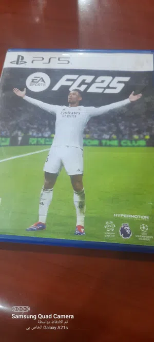 فيفا 25 للبيع شبه جديده  وساهل