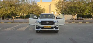 لاندكروزر GXR V8 4.6 بدون حوادث ولاصبغ المالك الاول مسرفسه لا تحتاج لاي صيانة