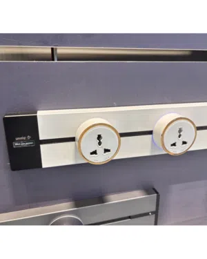 connector for track lighting systems (Track Adapter) -وصلة كهرباء للمسارات (Track Adapter) عالية ال