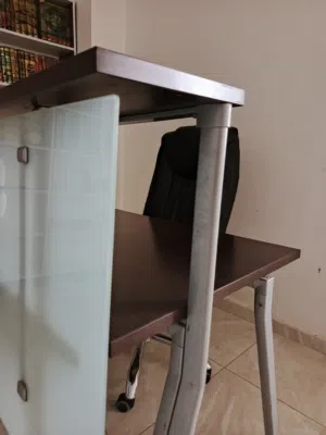 مكتب ريسبشن للبيع