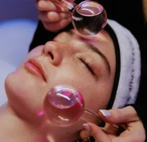 كريمات  Skin care  عناية واهتمام 