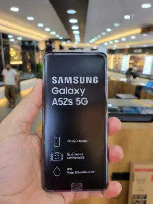 مستعمل اخو الجديد Samsung A52s 5G رام 16 جيجا 256 أغراضة الأصلية بدون كرتونه متوفر توصيل